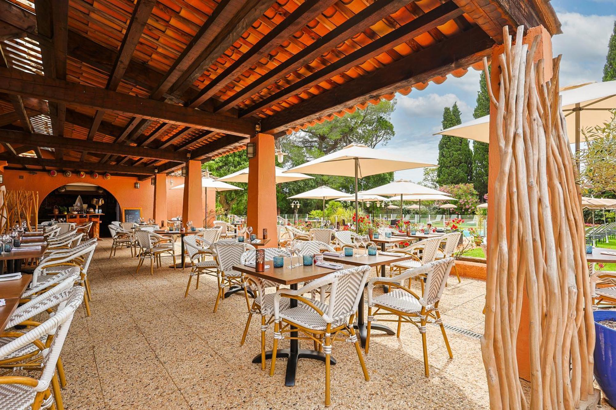 Golf De Valescure & Nuxe Hotel Saint-Raphael (Var)